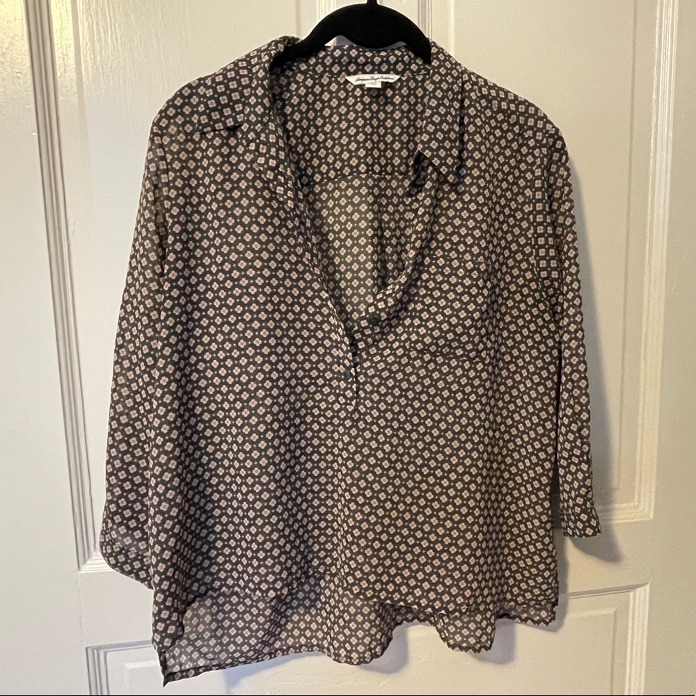 American Eagle Floral Blouse